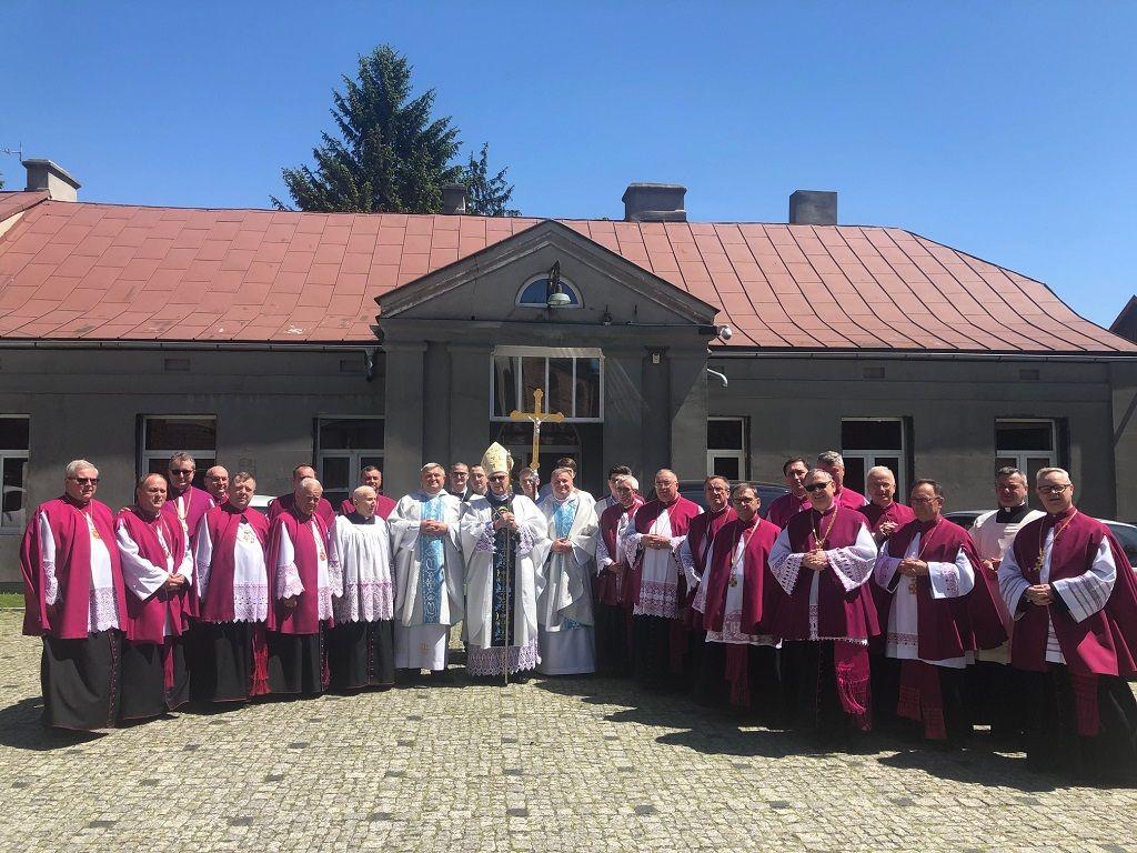 Biskup Włocławski przewodniczył uroczystościom Kapituły Kolegiaty Sieradzkiej
