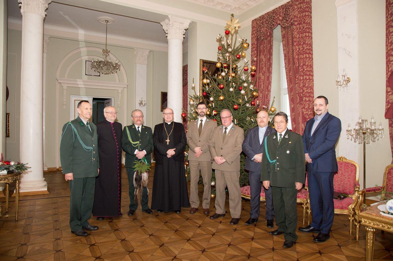 Świąteczna wizyta myśliwych i leśników u Biskupa Włocławskiego