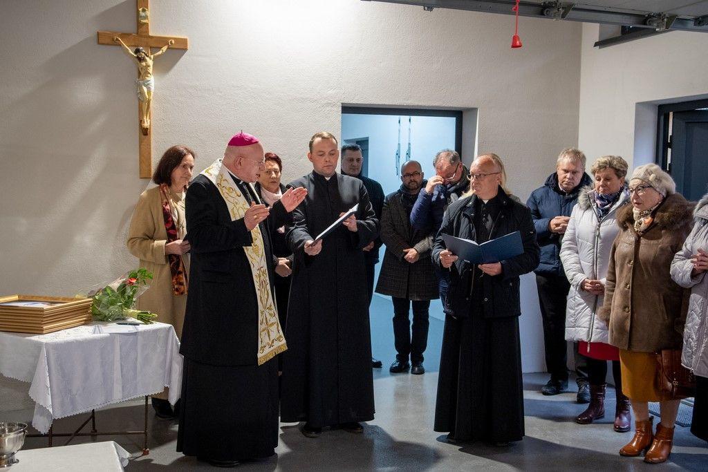 Zduńska Wola: poświęcenie nowego budynku parafialnej Caritas