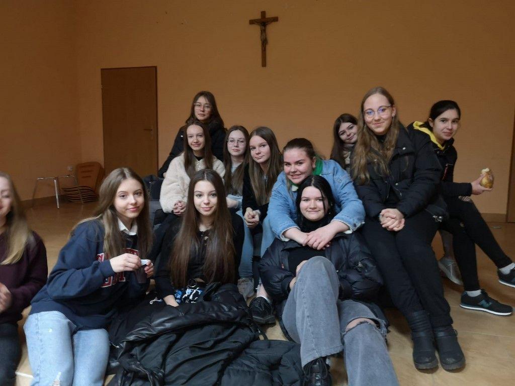 Spotkanie młodzieży i ministrantów dekanatu piotrkowskiego