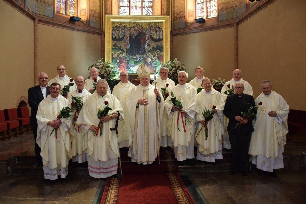 Włocławek: dziękczynienie za 35 lat kapłaństwa prezbiterów archidiecezji gnieźnieńskiej