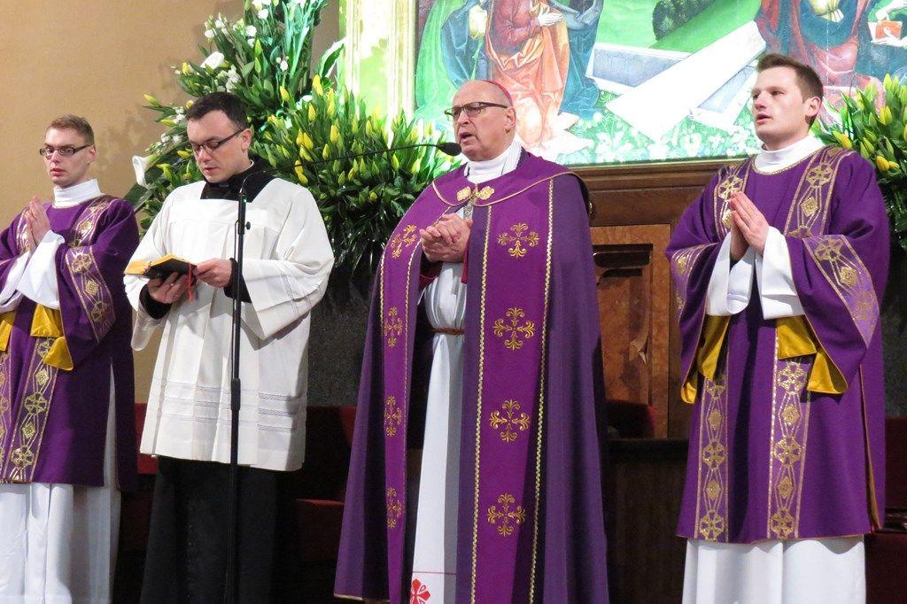 Biskup Włocławski przewodniczył wielkosobotniej modlitwie brewiarzowej
