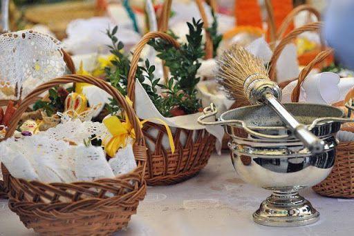 Wielkanoc bez święconki? - o błogosławieństwie pokarmów przed posiłkiem w Niedzielę Zmartwychwstania