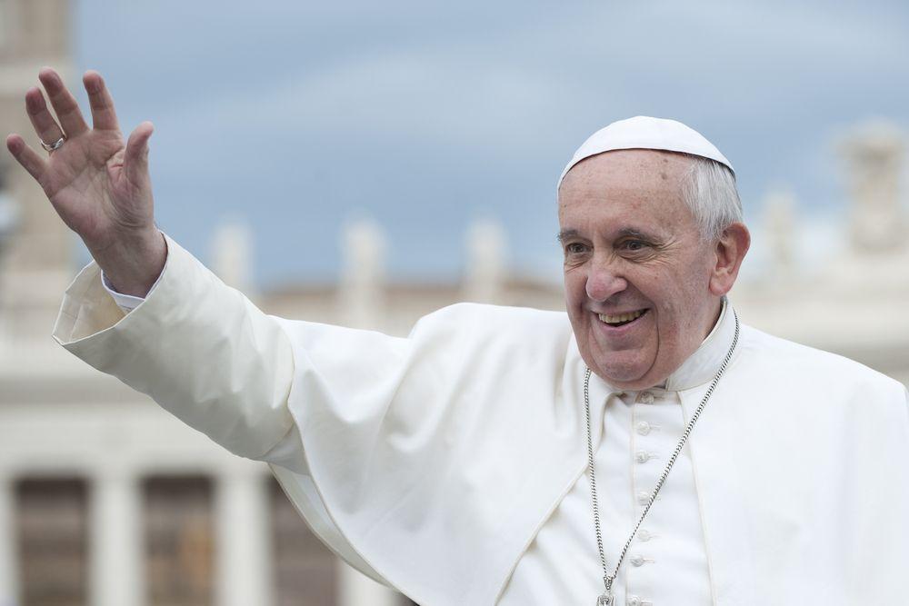 Papież Franciszek do małżonków: niech rodzina będzie miejscem akceptacji i zrozumienia